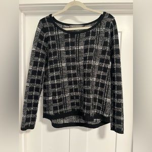 Medium French connection sweater. Great condition.